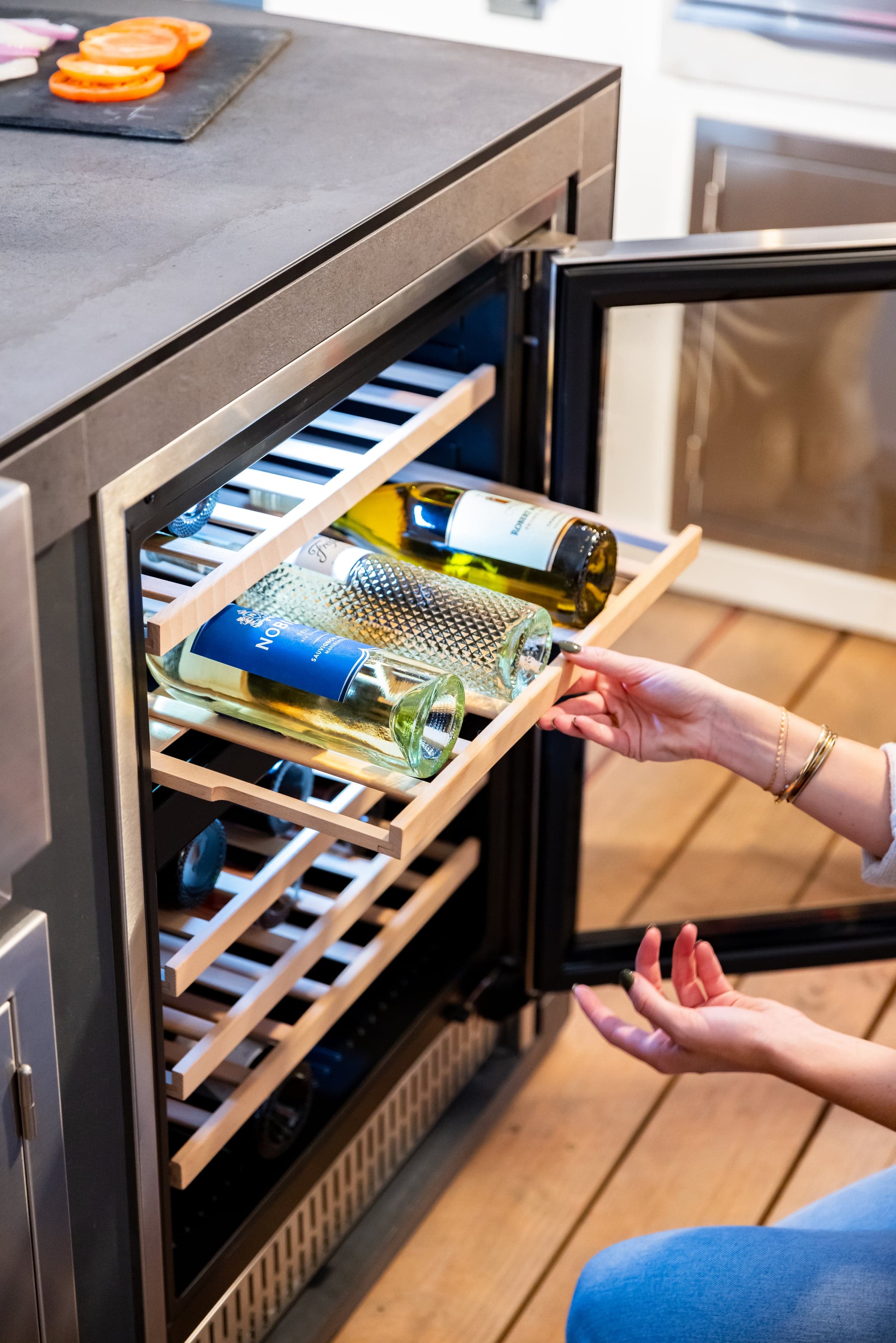 24" Outdoor Rated Dual Zone Wine Cooler (4.5c)