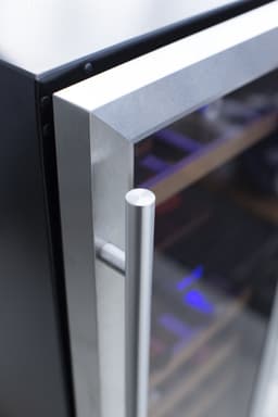 24" Outdoor Rated Dual Zone Wine Cooler (2.9c)