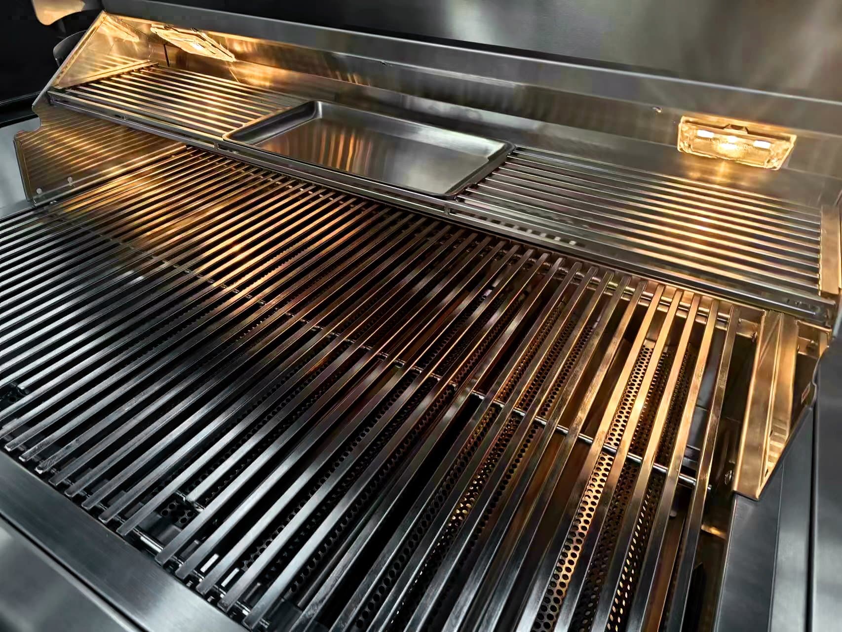 TrueFlame Built-In Gas Grill